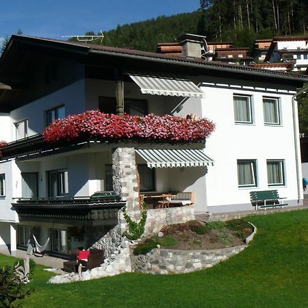 Haus Saxer Apartman Mieders Kültér fotó